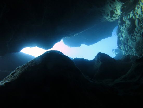 海の洞窟